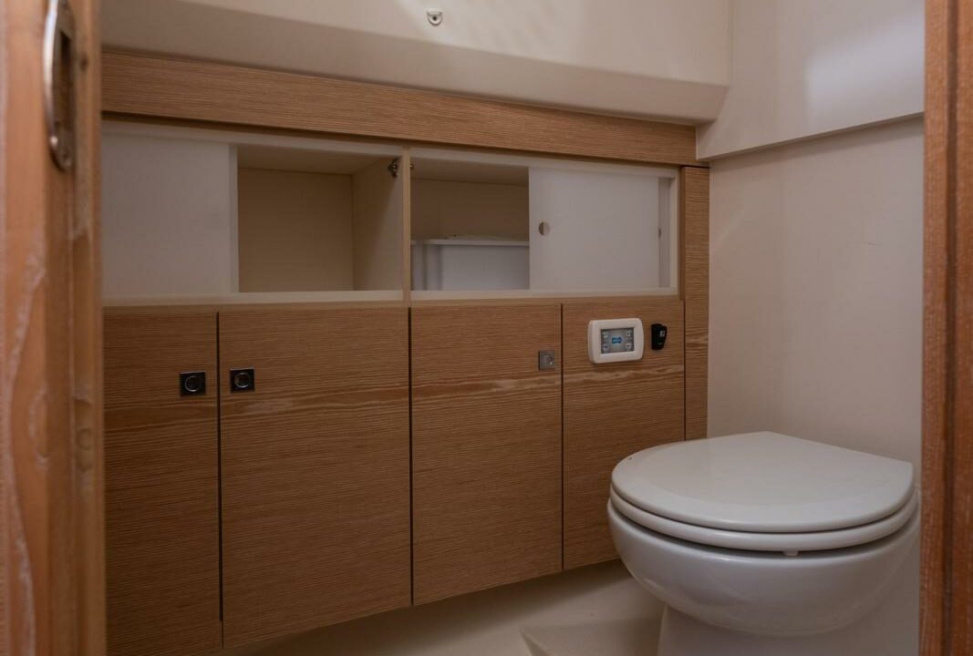 Fjord 40 Open full-height bathroom below deck