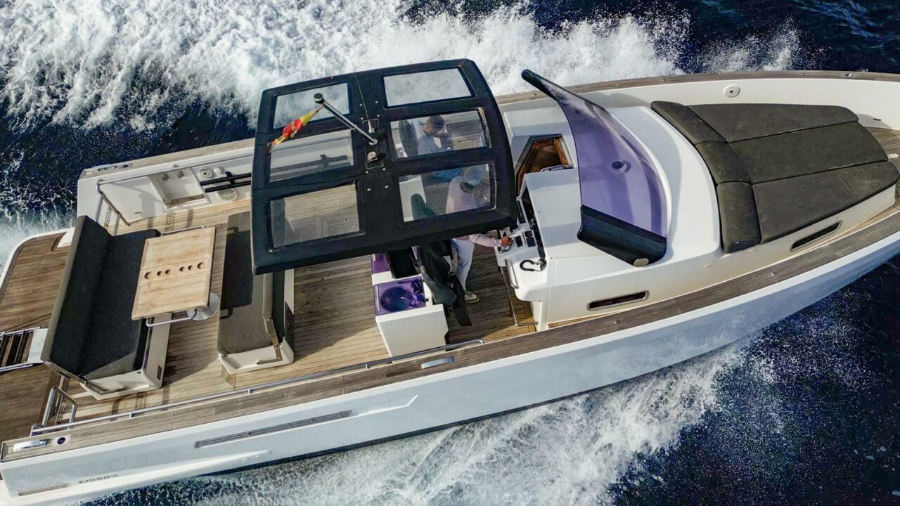 Fjord 40 Open deck layout from above showing five seating and sunbathing areas
